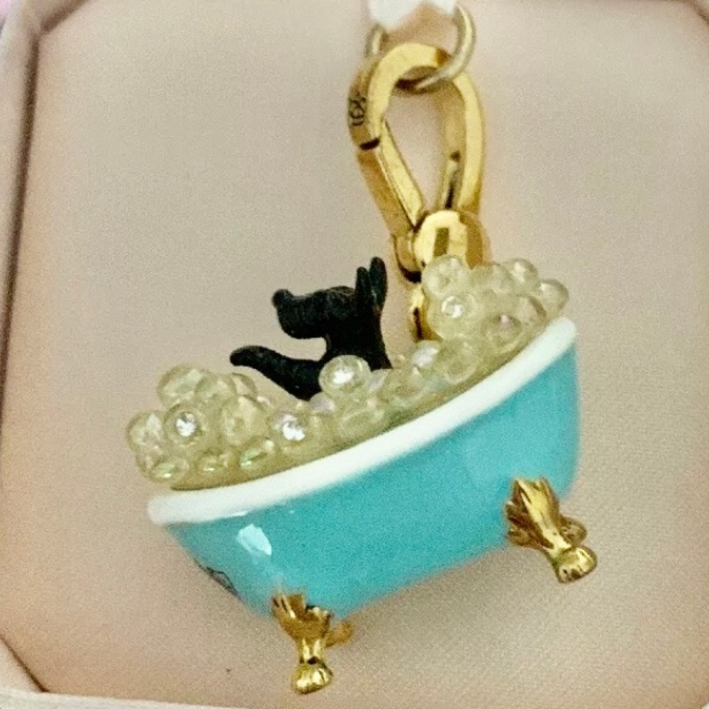 Juicy Couture Scottie Dog bubble bath tub charm - Picture 5 of 6